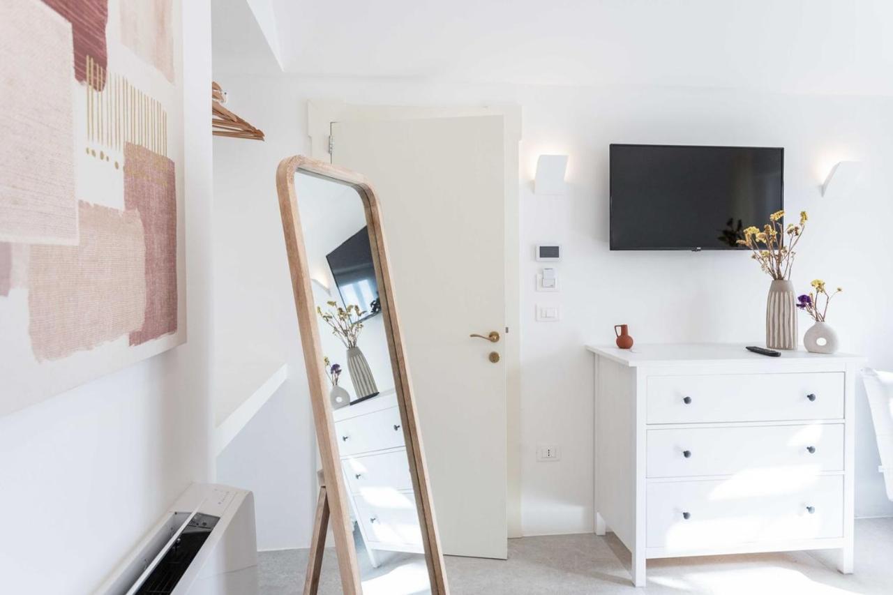 Dimora Dei Maestri-Camera Con Veranda E Bagno Privati Felline Ngoại thất bức ảnh